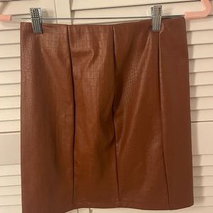 Small leather skirt, never worn
